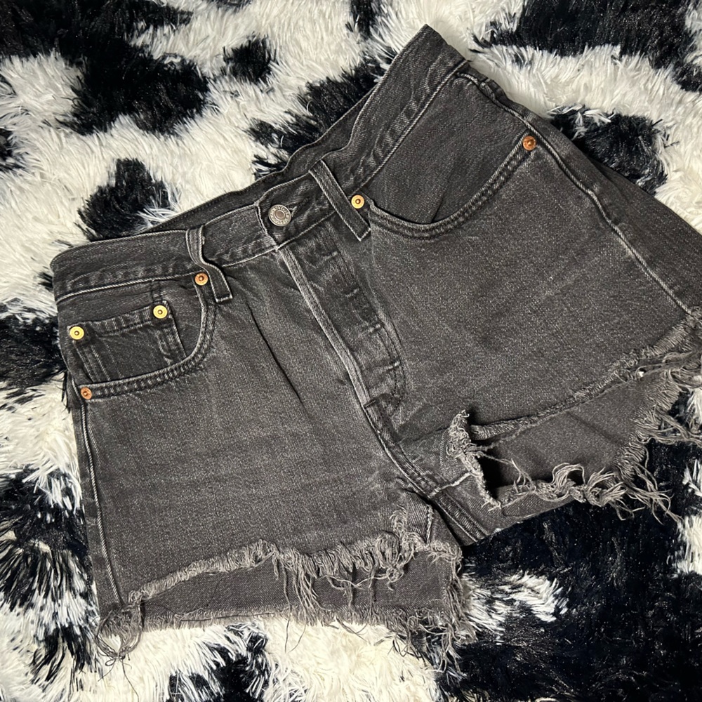 LEVI’S